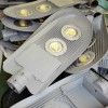 LED吊灯 顶彩厂家提供性价比最优之选